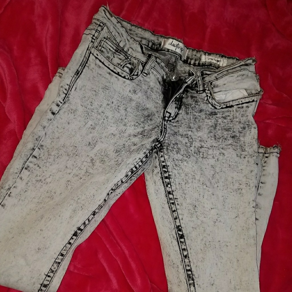 💜Daytrip skinny jeans size 27R❣💜